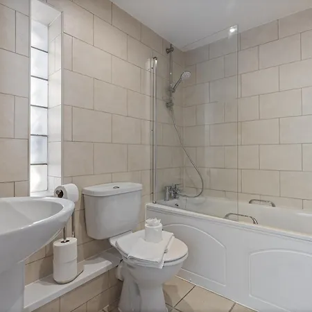 Pass The Keys Tannery Mews - Stunning 2-bed With Parking شقة