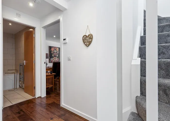 Pass The Keys Tannery Mews - Stunning 2-bed With Parking Appartement *