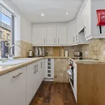 Pass The Keys Tannery Mews - Stunning 2-bed With Parking